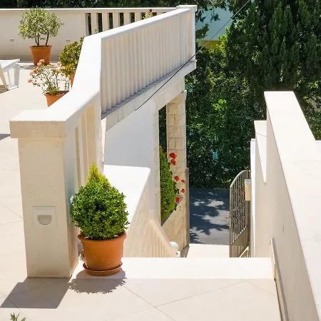 Nikolina * Hvar Town