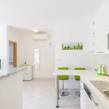 Nikolina * Hvar Town