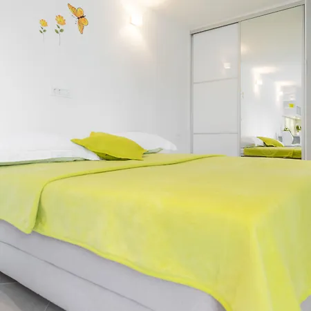 Nikolina Apartment Hvar Town