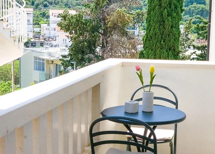 Nikolina Appartement