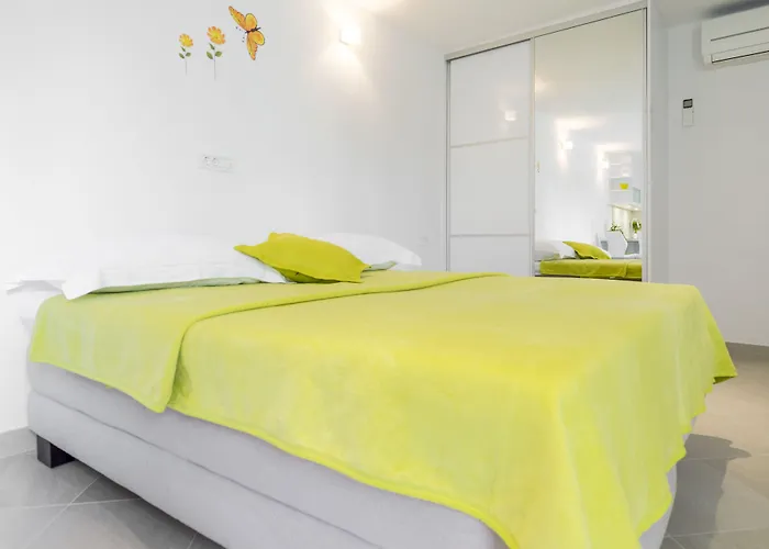 Nikolina Apartment Hvar Town