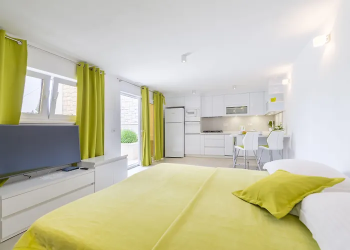 Nikolina Apartment Hvar Town