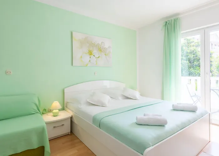 Nikolina Appartement *