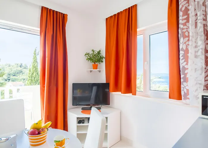 Nikolina Appartement *