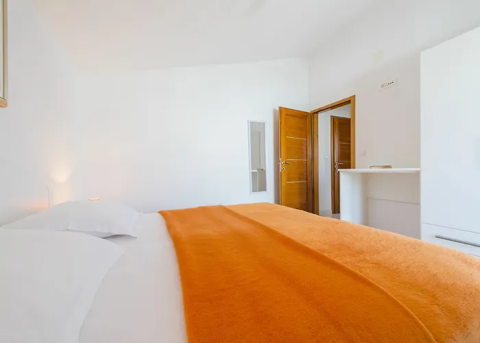 Nikolina Appartement *