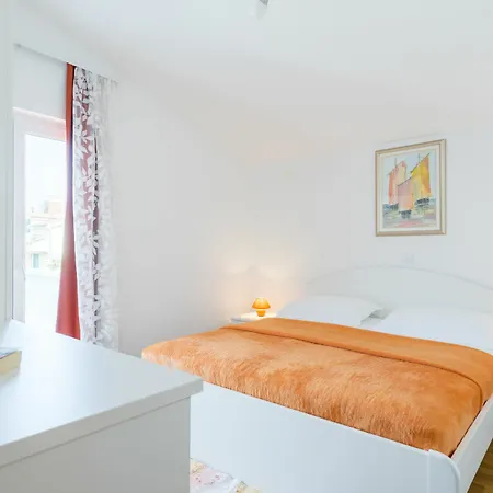 Nikolina Appartement