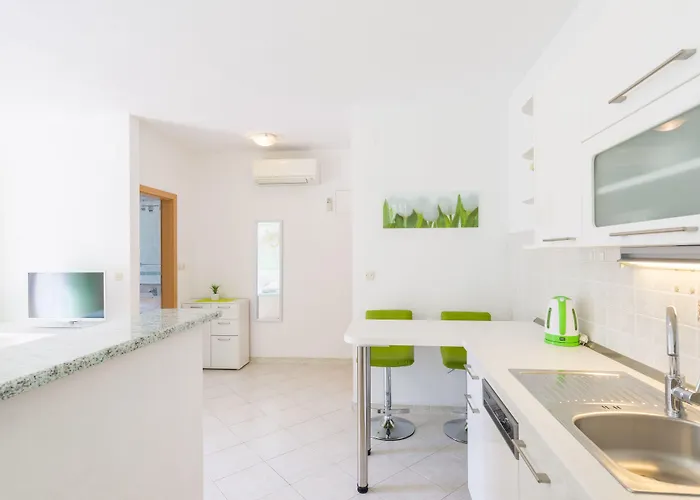 Nikolina * Hvar Town